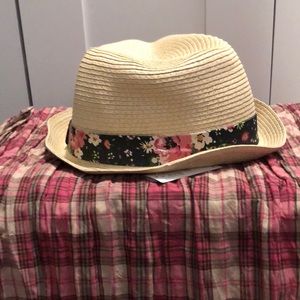 Old navy straw hat